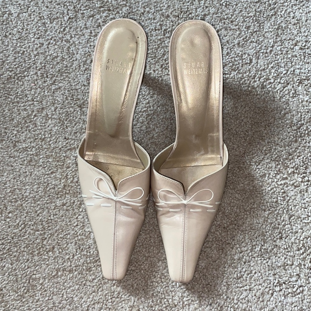 Nude Stuart Weitzman Leather Heels w/ Bow